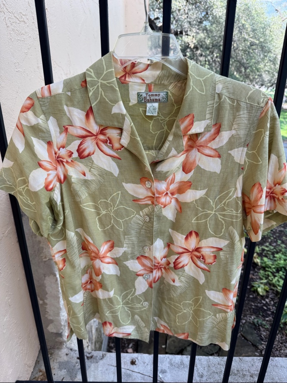 Tommy Bahama Silk and Linen Floral Top Shirt Women’s Small Sz 4-6